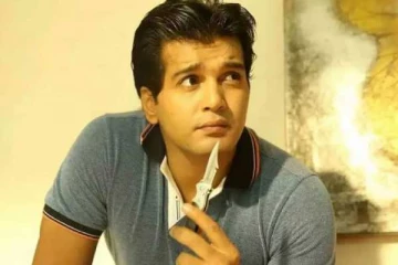 தனது காதலியுடன் ரொமான்டிக் போட்டோ ஷுட் நடத்தியுள்ள நடிகர் வினய்