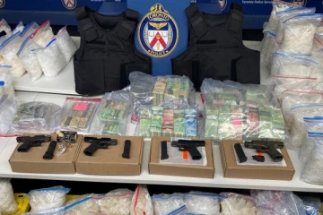 ரொறன்ரோவில் 400 கிலோ போதைப் பொருளுடன் 4 பேர் கைது!