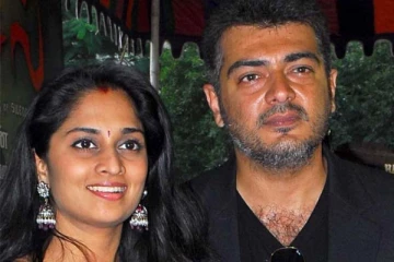 அஜீத் வீட்டில் அரங்கேறிய கொண்டாட்டம்: மாடர்ன் உடையில் அடையாளம் தெரியாமல் ஷாலினி