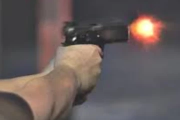 වෙඩි තැබීමකින් කුඩා දරුවෙකු ඇතුළු 05ක් ජිවිතක්ෂයට..