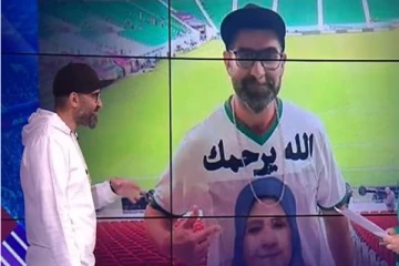 கத்தார் கால்பந்து உலகக் கோப்பையை காண தாயின் நகைகளை விற்ற ரசிகர்! நேரலையில் மன்னிப்பு கேட்ட வீடியோ