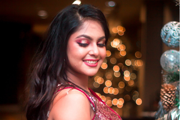 ඉස්කොලෙ ගිහින් ඉවරවෙලා තාම අවුරුදු දෙකක්වත් නෑ ,මම තාම පුංචි කෙල්ලෙක් - ගීත්මා බන්ඩාර (PHOTOS) | Geethma Bandara Acctress