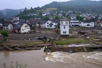 ஜேர்மனியில் மழையுடன் சேர்ந்து பலிவாங்கும் நிலச்சரிவு: பலியானோர் எண்ணிக்கை உயர்ந்தது