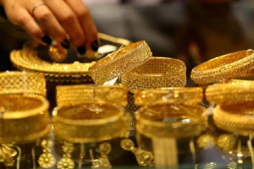 சரமாரியாக சரிந்த தங்கம் விலை - இப்போது நகை வாங்கலாமா?