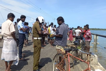 யாழில் விபத்தில் கர்ப்பிணிப் பெண்ணொருவர் பரிதாபமாக உயிரிழப்பு (Photos)