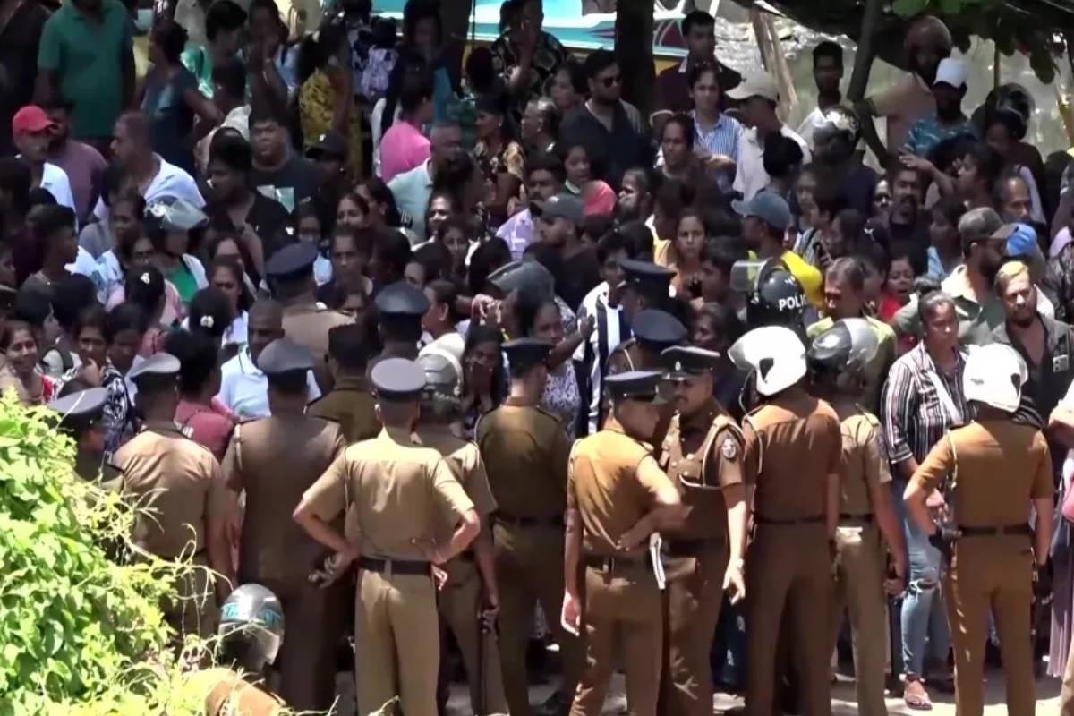 கட்டுநாயக்காவில் பிடிபட்ட விமான பணிப்பெண் ; பிரித்தானிய யுவதியின் சிறைமாற்றத்துக்குப் பின்னணி என்ன? | British Woman Transferred To Another Prison