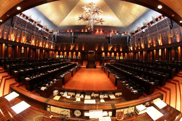 இலங்கைக்கு புதிய அரசியலமைப்பு : அநுரவிடம் முக்கிய கோரிக்கை! | New Constitution For Sri Lanka Request To Anura