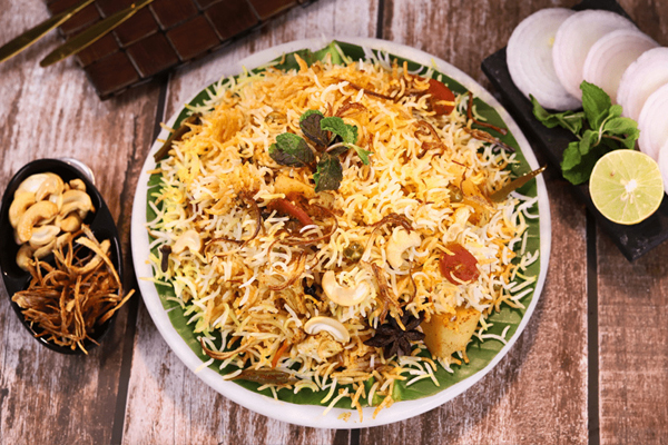 நள்ளிரவில் பிரியாணி சாப்பிடுபவரா நீங்கள்? இதோ எச்சரிக்கை பதிவு | Midnight Biryani Eating Danger And Health Issue நள்ளிரவில் பிரியாணி சாப்பிடுபவரா நீங்கள்? இதோ எச்சரிக்கை பதிவு | Midnight Biryani Eating Danger And Health Issue