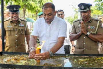 பதவியிலிருந்து தென்னக்கோனை நீக்கும் பிரேரணை நிறைவேற்றம்