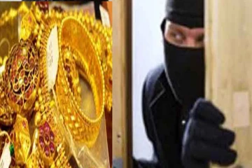 தமிழர் பகுதியில் பெண்ணொருவரை தாக்கி தங்க நகைகள் கொள்ளை! மூவர் தப்பியோட்டம்