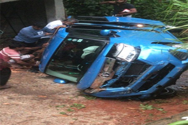 இலங்கை வந்த அவுஸ்ரேலிய பெண்ணுக்கு நேர்ந்த துயரம் | An Aussie Died In The Accident