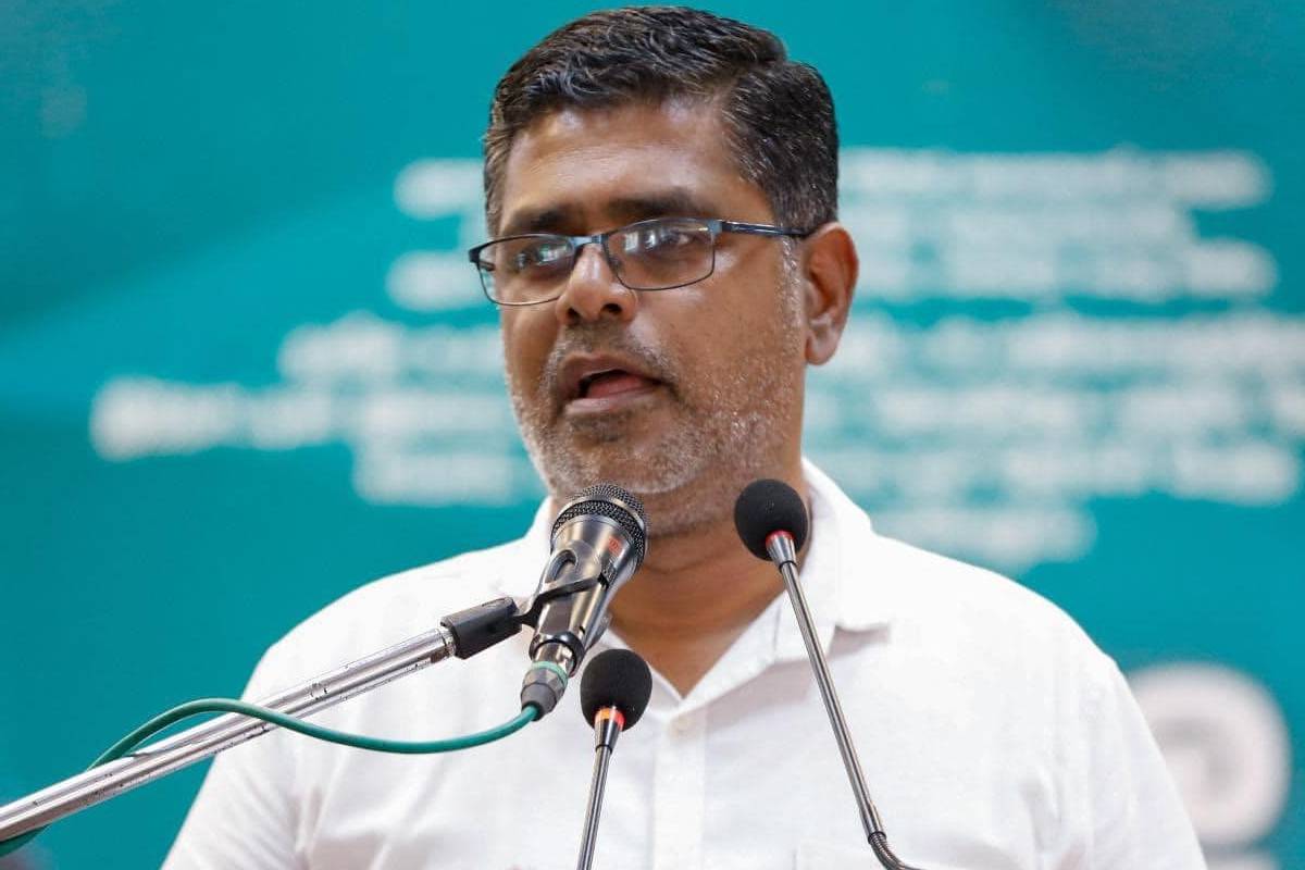 ஜனாதிபதியை பதவியில் இருந்து போக விடமாட்டோம்..! முஜிபுர் ரஹ்மான் | Mujiber Slams Npp Government ஜனாதிபதியை பதவியில் இருந்து போக விடமாட்டோம்..! முஜிபுர் ரஹ்மான் | Mujiber Slams Npp Government