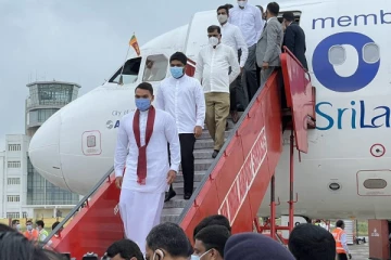 புனித குஷிநகர் விமான நிலையத்தில் தரையிறங்கியது இலங்கை விமானம்