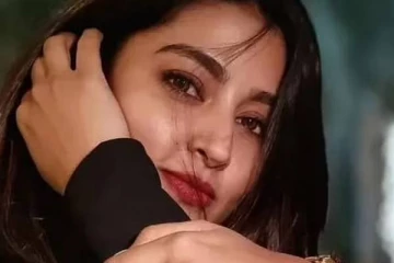 அஜித், தனுஷ், கமலுக்கு ஓகே! ரஜினிகாந்தை 22 வருடங்களாக ஒதுக்கி வரும் 40 வயது நடிகை..