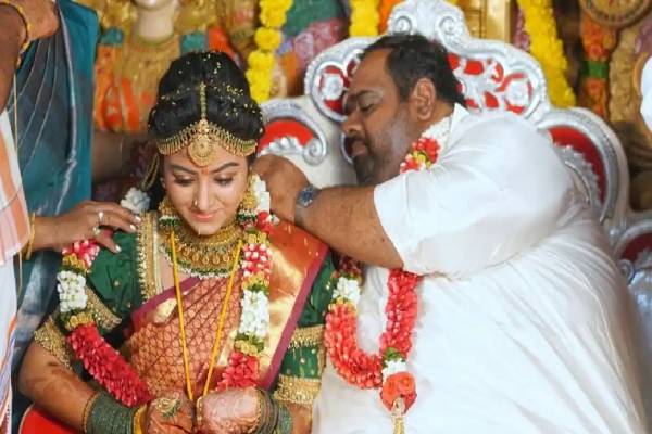 சீரியல் நடிகை மகாலட்சுமி வெளியிட்ட அதிரடி பதிவு... வைரலாகும் புகைப்படம் | Mahalakshmi Talk About Ravinder Cheating Case