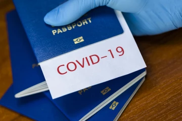 கனடாவில் முதன்முறையாக தடுப்பூசி பாஸ்போர்ட் அறிமுகம் செய்யும் மாகாணம்