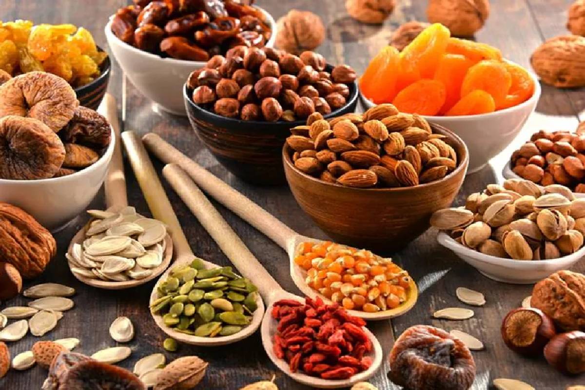 40 வயதை கடந்த பெண்கள் அவசியம் சாப்பிட வேண்டிய உணவுகள்...என்னென்ன தெரியுமா? | Healthy Foods Every Women Should Have After 40