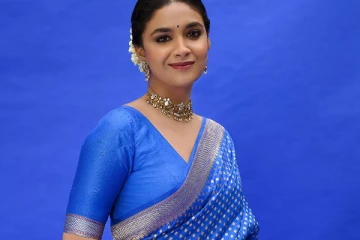 கீர்த்தி சுரேஷ் சேலையில் அழகிய போட்டோஷூட்