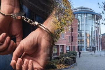 மனைவியின் பட்டமளிப்பு விழாவுக்காக பிரித்தானியா வந்த நபர் கைது: பின்னணி