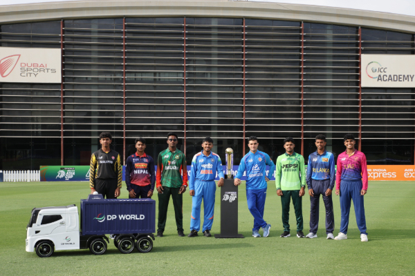 17 ஆண்டு கால உலக சாதனையை முறியடித்த வைபவ் சூர்யவன்ஷி - 433 குவித்த இந்தியா | Vaibhav Suryavanshi Hit 14 Sixes Most Sixes In U19