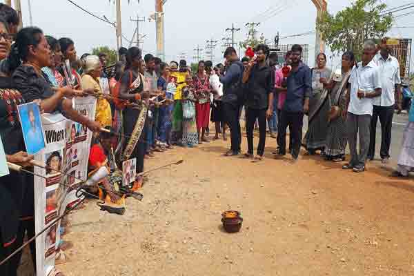 யாழில் தீப்பந்தப் போராட்டம் | Torchlight Protest In Jaffna