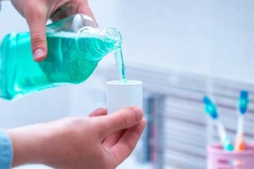 Mouth Wash: தினமும் மவுத் வாஷ் பயன்படுத்துவீங்களா? உங்களுக்கான எச்சரிக்கை பதிவு