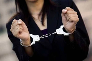 மயக்கமருந்து கொடுத்து 21 வயது பெண் செய்த காரியம்