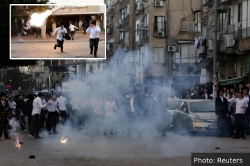 2 இஸ்ரேலிய பெண் ராணுவ வீரர்கள் துரத்திய கும்பல்: நெதன்யாகு கண்டனம்