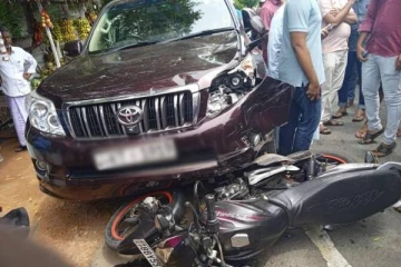 வீதி விபத்தில் யாழ் மாநகர சபை உறுப்பினர் படுகாயம்