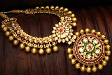 தங்க நகை வாங்கலாமா? ரேட் எப்படி இருக்கு - இன்றைய நிலவரம்!