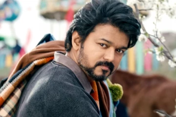 தளபதி விஜய் அவரின் பள்ளி ஆசிரியருடன் இருக்கும் இந்த அன்சீன் புகைப்படத்தை பார்த்துள்ளீர்களா!