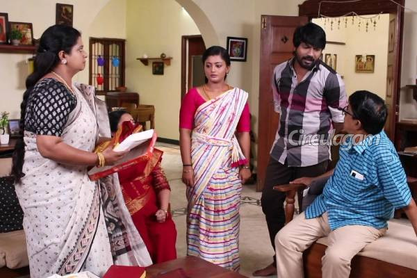மீனாவிற்கு புடவை எல்லாம் வாங்கிகொடுத்து செல்லம் என கொஞ்சம் விஜயா.. சிறகடிக்க ஆசை சீரியலில் என்ன தான் நடக்கிறது? | Siragadikka Aasai Serial August 6 Episode Promo