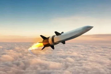 முதல் முறையாக ஹைப்பர்சோனிக் ஏவுகணைகளை பயன்படுத்தி உக்ரைன மீது தாக்குதல்! -  ரஷ்யா அதிரடி