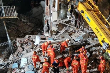 சீனாவில் இடிந்து விழுந்த ஓட்டல்: பலியானோர் எண்ணிக்கை 17 ஆக உயர்வு!