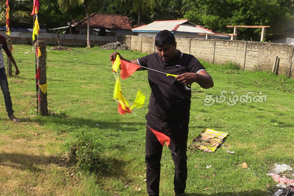 அறுக்கப்பட்ட மாவீரர் நினைவேந்தல் கொடிகள் : பொலிஸ் நிலையத்தில் முறைப்பாடு (Photos) | Slashed Maveerar Memorial Flags Police Complaint