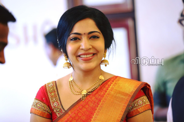 ஆளே அடையாளம் தெரியாமல் மாறிய தொகுப்பாளினி ரம்யா.. நூல் இடையில் உயிர் தப்பிய சம்பவம்! | Anchor Ramya Met With Accident In Gym