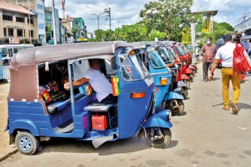 ඉන්ධන මිල අඩු වුණත් ත්‍රීවිල් ගාස්තුව සුබ නොවෙයි - මගීන්ට ගාස්තුව ගැන දැනුම්දීමක්