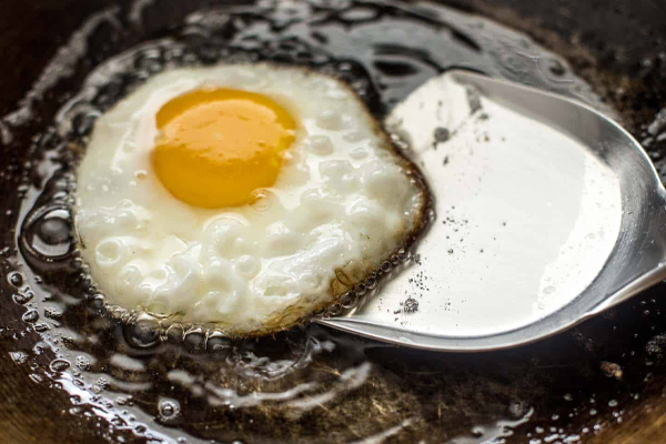 உணவை சூடுபடுத்தி உண்பதால்  ஏற்படும் ஆபத்து! | Risk Of Cancer By Heating Food
