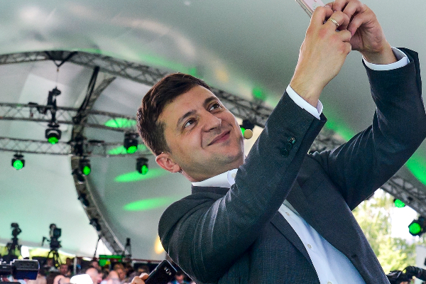 உலகளவில் தற்போது பரவலாக பேசப்படும் உக்ரைன் அதிபர்; பலரும் அறியாத தகவல்! | President Ukraine Spoken Worldwide Information