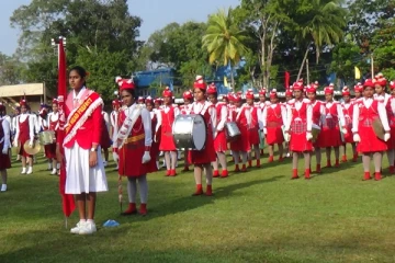 சுதந்திரதின நிகழ்வில் பலரும் மயங்கி விழுந்ததால் பரபரப்பு!