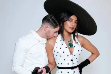 தனது காதல் கணவருடன் பாலிவுட் நடிகை பிரியங்கா சோப்ரா எடுத்த போட்டோஸ்