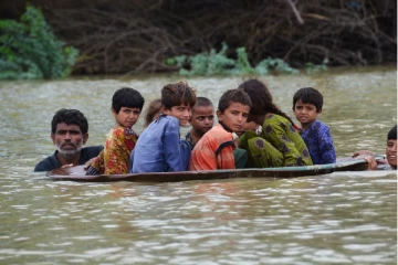 பாகிஸ்தானில் கனமழை, காற்றால் 8 குழந்தைகள் உட்பட 27 பேர் மரணம்