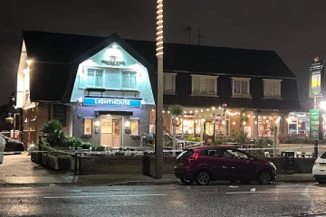 பிரித்தானியாவில் கிறிஸ்துமஸ் ஈவ்வில் பயங்கரம்: பலர் காயம் பெண் ஒருவர் பலி