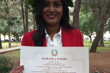 புலம்பெயர் நாட்டில் சாதனை படைத்த தமிழ் மாணவி