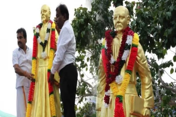 மட்டக்களப்பில் வெபர் அடிகளாரின் திருவுருவச்சிலை திரைநீக்கம் (PHOTOS)