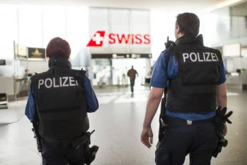 சுவிஸ் - ஜேர்மன் எல்லையில் சிக்கிய நபரிடம் இருந்து மீட்கப்பட்ட மர்மம்!