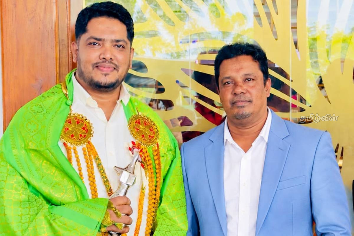 கவிஞர் பொத்துவில் அஸ்மினுக்கு அரச விருது! கௌரவிக்கப்பட்ட தமிழ் கலைஞர் | Government Award For Poet Pothuvil Asmin கவிஞர் பொத்துவில் அஸ்மினுக்கு அரச விருது! கௌரவிக்கப்பட்ட தமிழ் கலைஞர் | Government Award For Poet Pothuvil Asmin