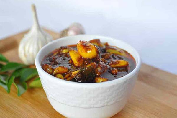 செரிமான பிரச்சினைகளுக்கு தீர்வு கொடுக்கும் பூண்டு ஊறுகாய்... இப்படி செய்து அசத்துங்க! | Garlic Pickle Recipe And Health Benefits செரிமான பிரச்சினைகளுக்கு தீர்வு கொடுக்கும் பூண்டு ஊறுகாய்... இப்படி செய்து அசத்துங்க! | Garlic Pickle Recipe And Health Benefits