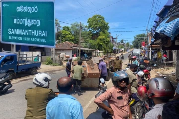 சம்மாந்துறையில் நடைபாதை வியாபாரிகளை அகற்றும் நடவடிக்கை முன்னெடுப்பு
