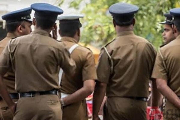 பிறந்த சிசுவை தோழியிடம் ஒப்படைத்துவிட்டு மாயமான பெண்; தவிக்கும் நண்பி | Womanr Handing Over Her 5 Day Old Baby Her Friend